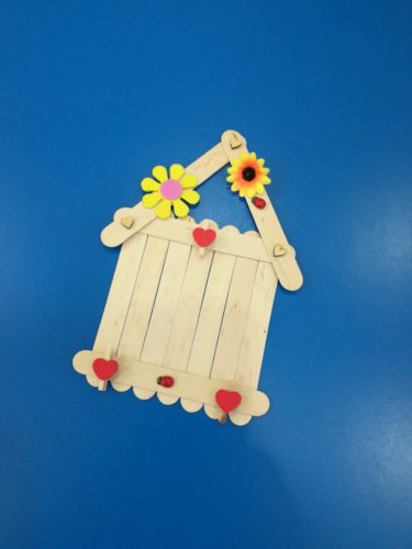Fête des familles : pense-bête en bâtonnets de bois